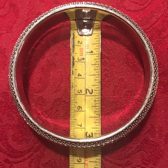 Fabulous two-toned bracelet set - Picture 3 of 9